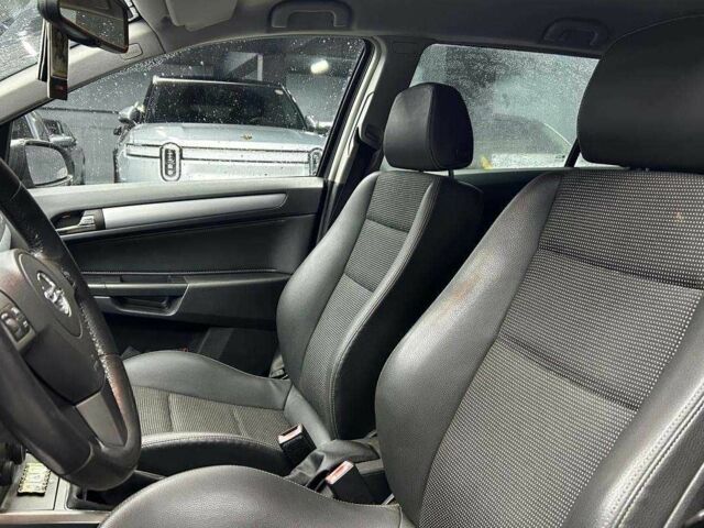 Серый Опель Астра, объемом двигателя 1.6 л и пробегом 249 тыс. км за 5700 $, фото 8 на Automoto.ua