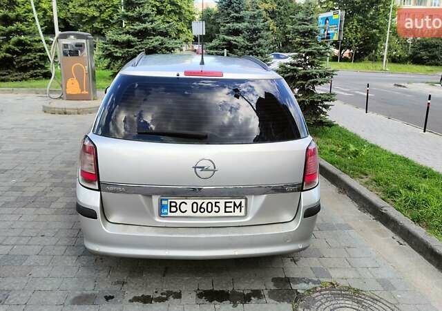 Сірий Опель Астра, об'ємом двигуна 1.3 л та пробігом 250 тис. км за 4900 $, фото 3 на Automoto.ua