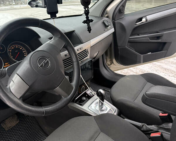 Сірий Опель Астра, об'ємом двигуна 1.6 л та пробігом 189 тис. км за 5500 $, фото 12 на Automoto.ua