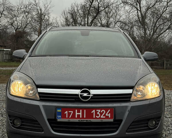 Серый Опель Астра, объемом двигателя 1.6 л и пробегом 310 тыс. км за 5000 $, фото 14 на Automoto.ua