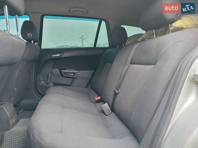 Сірий Опель Астра, об'ємом двигуна 1.3 л та пробігом 250 тис. км за 5190 $, фото 21 на Automoto.ua