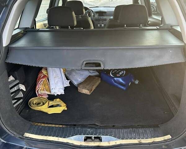 Серый Опель Астра, объемом двигателя 1.2 л и пробегом 323 тыс. км за 4200 $, фото 5 на Automoto.ua