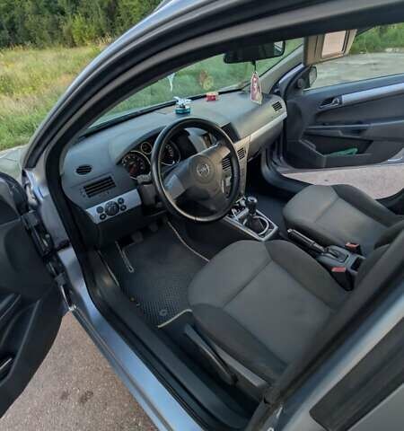 Опель Астра 2006 в Житомире на Automoto.ua Серый Опель Астра, объемом двигателя 1.6 л и пробегом 279 тыс. км за 4900 $, фото 1 на Automoto.ua