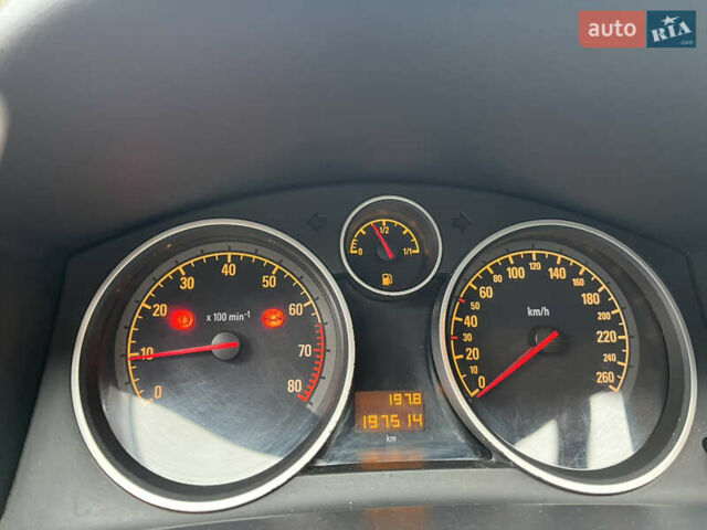 Серый Опель Астра, объемом двигателя 1.6 л и пробегом 198 тыс. км за 4450 $, фото 13 на Automoto.ua