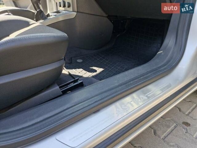 Серый Опель Астра, объемом двигателя 1.8 л и пробегом 225 тыс. км за 6300 $, фото 17 на Automoto.ua