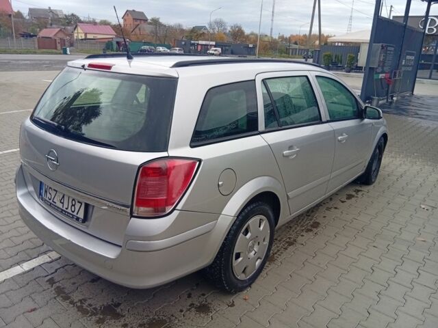 Серый Опель Астра, объемом двигателя 1.7 л и пробегом 273 тыс. км за 1800 $, фото 3 на Automoto.ua