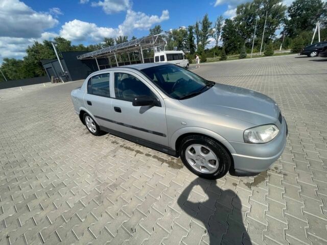 Серый Опель Астра, объемом двигателя 1.4 л и пробегом 320 тыс. км за 4000 $, фото 6 на Automoto.ua