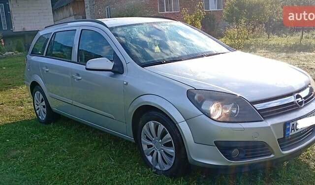Серый Опель Астра, объемом двигателя 1.9 л и пробегом 258 тыс. км за 4400 $, фото 8 на Automoto.ua