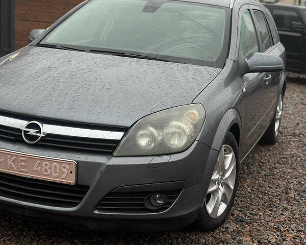 Сірий Опель Астра, об'ємом двигуна 1.6 л та пробігом 261 тис. км за 3999 $, фото 8 на Automoto.ua