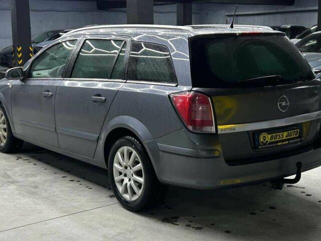 Серый Опель Астра, объемом двигателя 1.6 л и пробегом 249 тыс. км за 5700 $, фото 3 на Automoto.ua