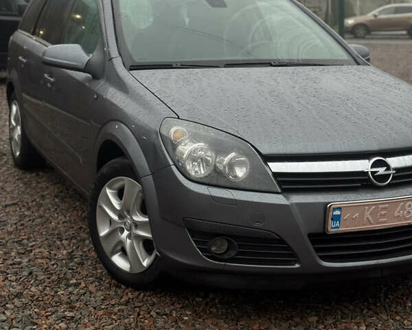 Сірий Опель Астра, об'ємом двигуна 1.6 л та пробігом 261 тис. км за 3999 $, фото 9 на Automoto.ua