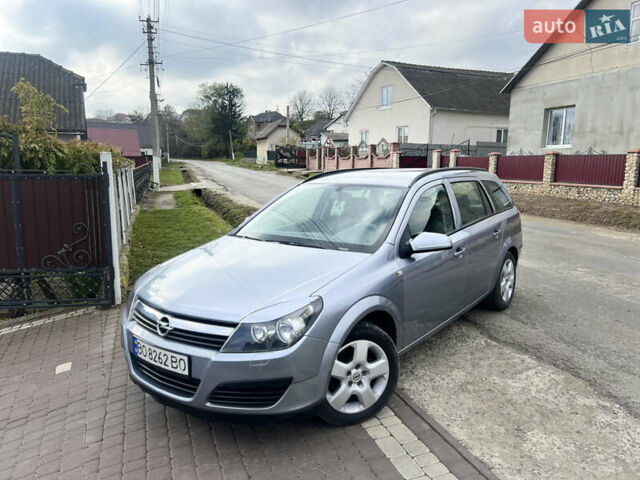 Опель Астра 2006 в Тернополе на Automoto.ua Серый Опель Астра, объемом двигателя 1.2 л и пробегом 300 тыс. км за 3999 $, фото 1 на Automoto.ua