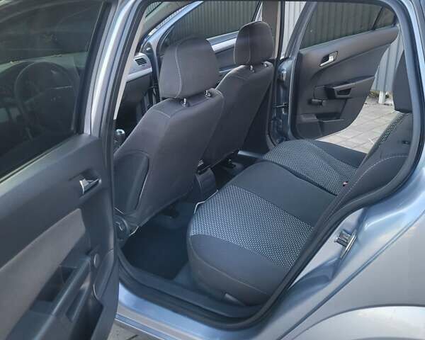 Сірий Опель Астра, об'ємом двигуна 1.9 л та пробігом 288 тис. км за 5350 $, фото 4 на Automoto.ua