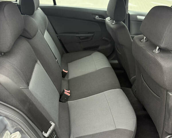 Сірий Опель Астра, об'ємом двигуна 1.6 л та пробігом 160 тис. км за 4450 $, фото 19 на Automoto.ua