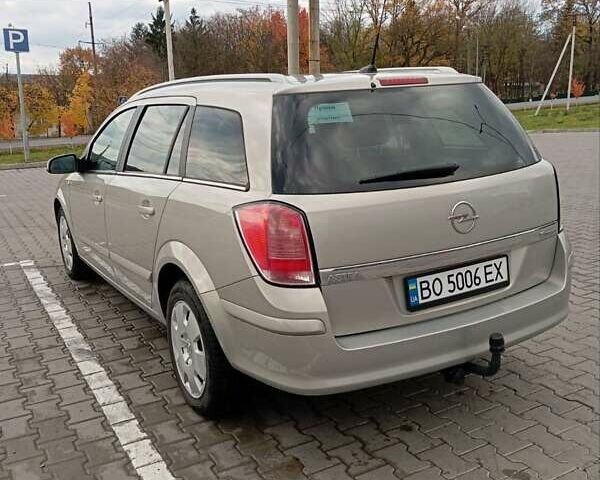 Серый Опель Астра, объемом двигателя 1.6 л и пробегом 198 тыс. км за 5200 $, фото 4 на Automoto.ua