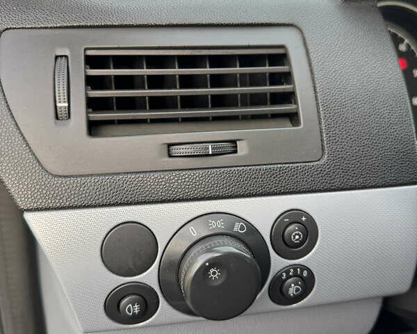 Сірий Опель Астра, об'ємом двигуна 1.69 л та пробігом 266 тис. км за 4500 $, фото 16 на Automoto.ua