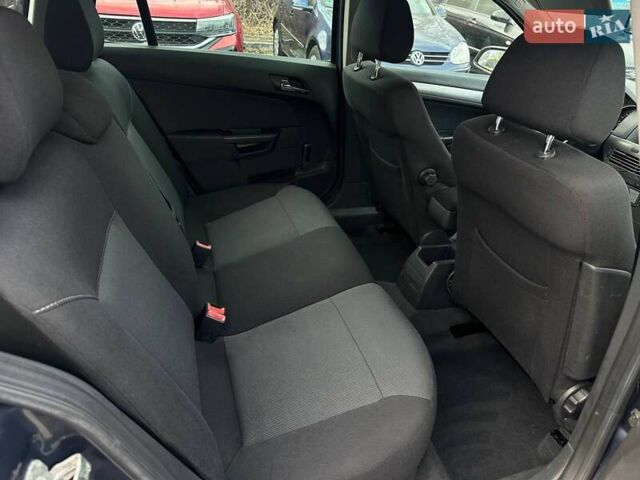 Серый Опель Астра, объемом двигателя 1.6 л и пробегом 126 тыс. км за 5450 $, фото 9 на Automoto.ua