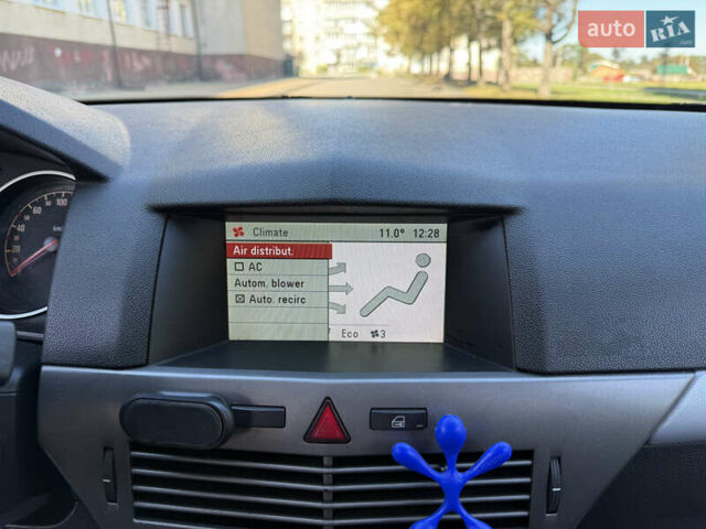 Сірий Опель Астра, об'ємом двигуна 1.91 л та пробігом 228 тис. км за 3999 $, фото 20 на Automoto.ua