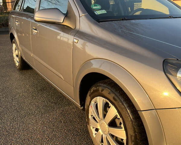 Сірий Опель Астра, об'ємом двигуна 1.6 л та пробігом 210 тис. км за 5100 $, фото 19 на Automoto.ua