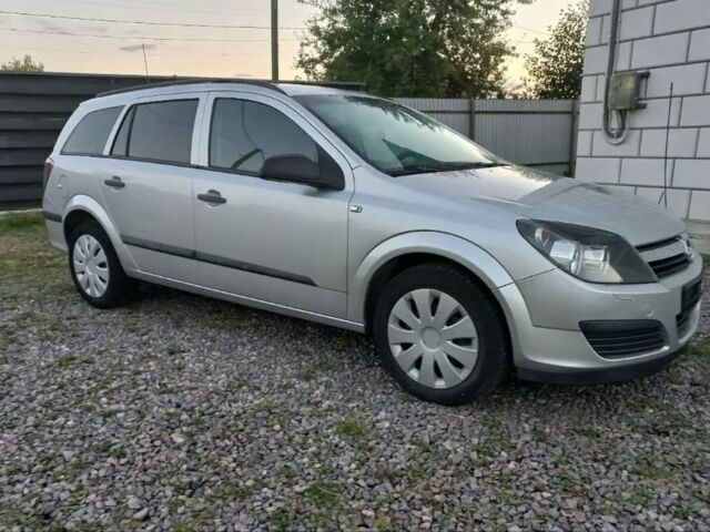 Серый Опель Астра, объемом двигателя 1.9 л и пробегом 300 тыс. км за 2200 $, фото 1 на Automoto.ua