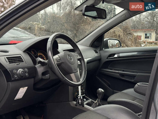 Серый Опель Астра, объемом двигателя 1.6 л и пробегом 310 тыс. км за 5000 $, фото 22 на Automoto.ua