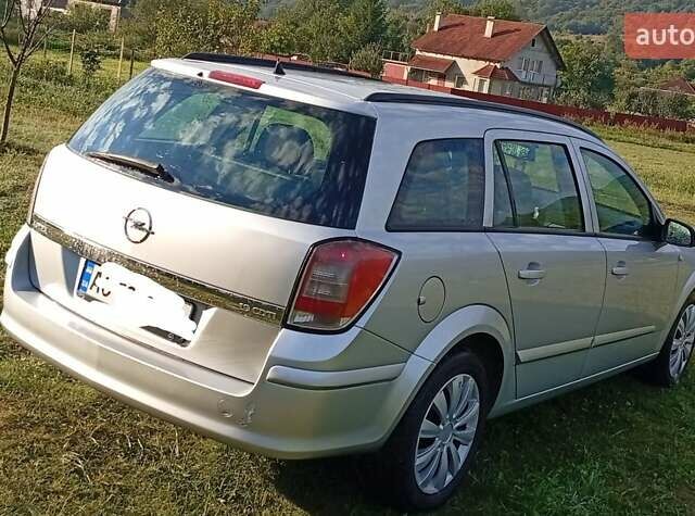 Серый Опель Астра, объемом двигателя 1.9 л и пробегом 258 тыс. км за 4400 $, фото 6 на Automoto.ua