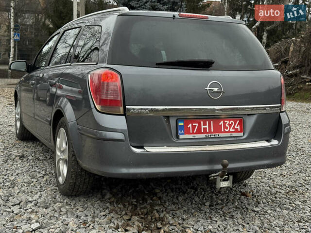 Серый Опель Астра, объемом двигателя 1.6 л и пробегом 310 тыс. км за 5000 $, фото 9 на Automoto.ua