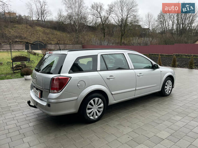 Серый Опель Астра, объемом двигателя 1.6 л и пробегом 198 тыс. км за 4450 $, фото 6 на Automoto.ua