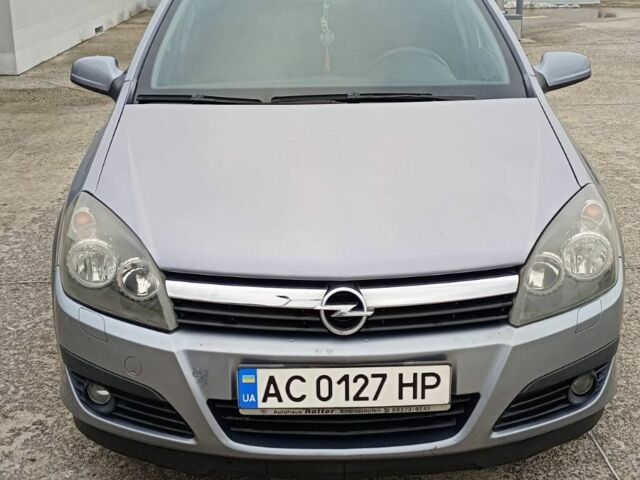 Серый Опель Астра, объемом двигателя 1.6 л и пробегом 287 тыс. км за 3900 $, фото 3 на Automoto.ua