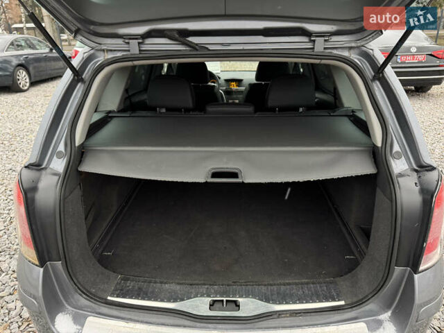 Серый Опель Астра, объемом двигателя 1.6 л и пробегом 310 тыс. км за 5000 $, фото 27 на Automoto.ua