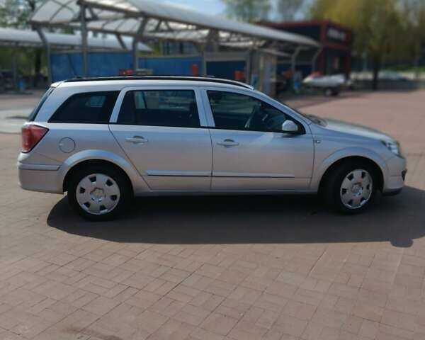 Сірий Опель Астра, об'ємом двигуна 1.6 л та пробігом 260 тис. км за 4700 $, фото 3 на Automoto.ua