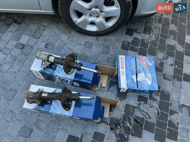 Сірий Опель Астра, об'ємом двигуна 1.25 л та пробігом 275 тис. км за 5300 $, фото 6 на Automoto.ua