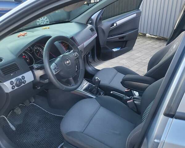 Сірий Опель Астра, об'ємом двигуна 1.9 л та пробігом 288 тис. км за 5350 $, фото 5 на Automoto.ua