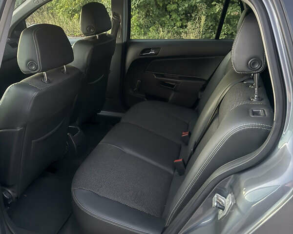 Серый Опель Астра, объемом двигателя 1.6 л и пробегом 308 тыс. км за 5299 $, фото 11 на Automoto.ua