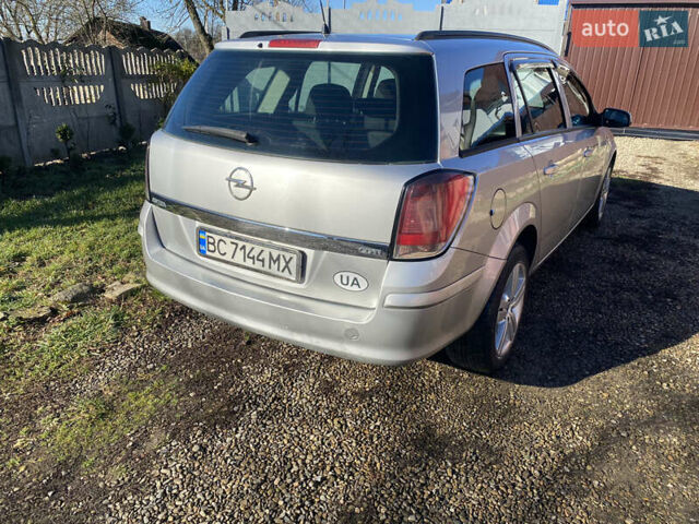 Серый Опель Астра, объемом двигателя 1.3 л и пробегом 385 тыс. км за 4500 $, фото 2 на Automoto.ua