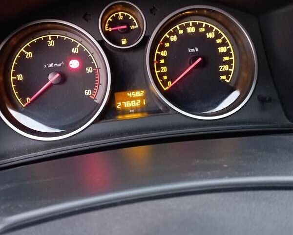 Серый Опель Астра, объемом двигателя 1.3 л и пробегом 277 тыс. км за 5100 $, фото 4 на Automoto.ua