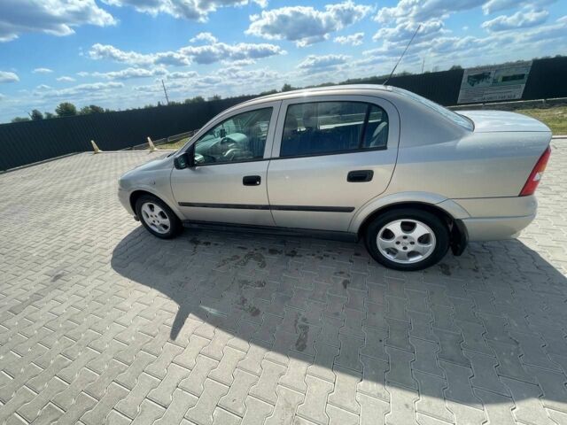 Серый Опель Астра, объемом двигателя 1.4 л и пробегом 320 тыс. км за 4000 $, фото 2 на Automoto.ua