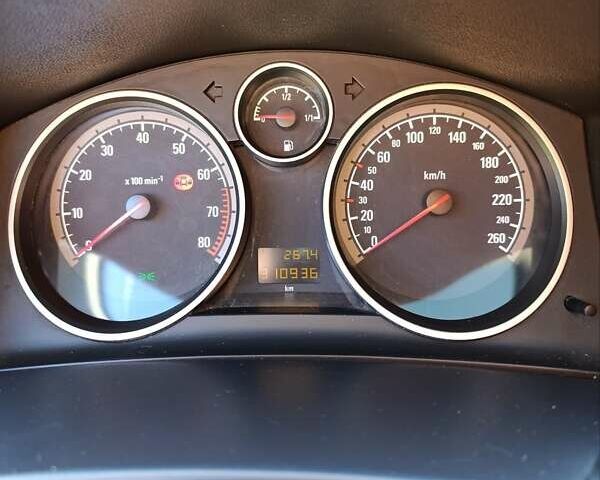 Серый Опель Астра, объемом двигателя 1.4 л и пробегом 311 тыс. км за 4500 $, фото 12 на Automoto.ua