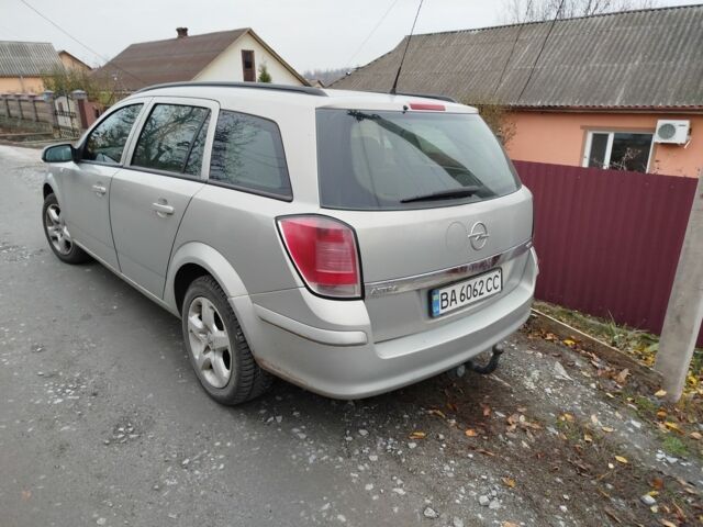 Серый Опель Астра, объемом двигателя 1.2 л и пробегом 300 тыс. км за 3300 $, фото 6 на Automoto.ua