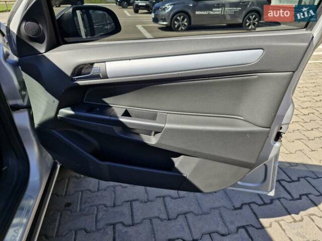 Серый Опель Астра, объемом двигателя 1.8 л и пробегом 225 тыс. км за 6300 $, фото 12 на Automoto.ua