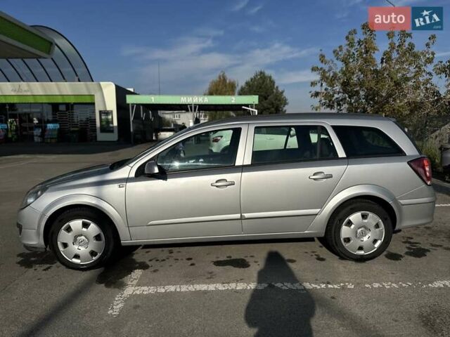 Опель Астра 2006 в Нетешине на Automoto.ua Серый Опель Астра, объемом двигателя 1.6 л и пробегом 265 тыс. км за 4800 $, фото 2 на Automoto.ua