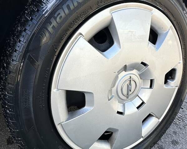 Опель Астра 2006 в Нетешине на Automoto.ua Серый Опель Астра, объемом двигателя 1.6 л и пробегом 265 тыс. км за 4800 $, фото 17 на Automoto.ua