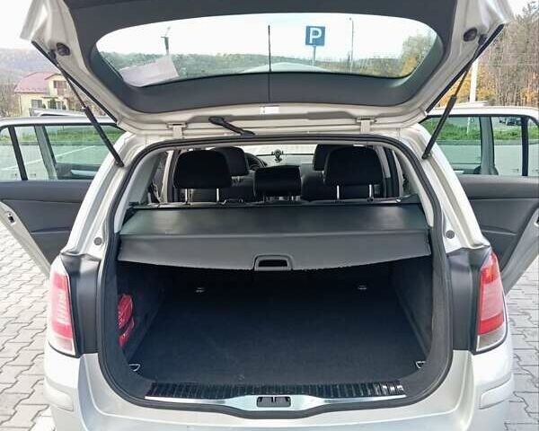 Серый Опель Астра, объемом двигателя 1.6 л и пробегом 198 тыс. км за 5200 $, фото 29 на Automoto.ua