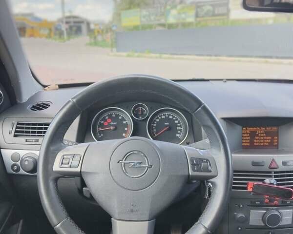Сірий Опель Астра, об'ємом двигуна 1.6 л та пробігом 260 тис. км за 4700 $, фото 2 на Automoto.ua