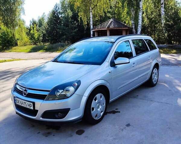Серый Опель Астра, объемом двигателя 1.6 л и пробегом 235 тыс. км за 5200 $, фото 8 на Automoto.ua