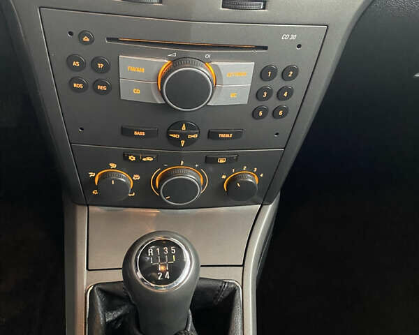 Сірий Опель Астра, об'ємом двигуна 1.6 л та пробігом 180 тис. км за 4450 $, фото 23 на Automoto.ua