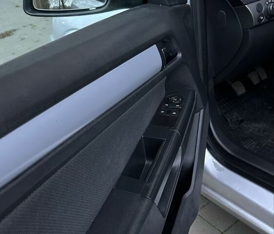 Серый Опель Астра, объемом двигателя 1.7 л и пробегом 290 тыс. км за 1800 $, фото 15 на Automoto.ua