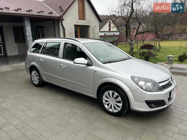 Серый Опель Астра, объемом двигателя 1.6 л и пробегом 198 тыс. км за 4450 $, фото 4 на Automoto.ua