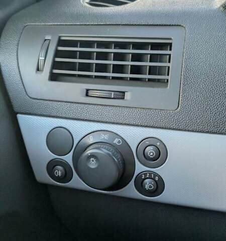 Опель Астра 2006 в Житомире на Automoto.ua Серый Опель Астра, объемом двигателя 1.6 л и пробегом 279 тыс. км за 4900 $, фото 32 на Automoto.ua