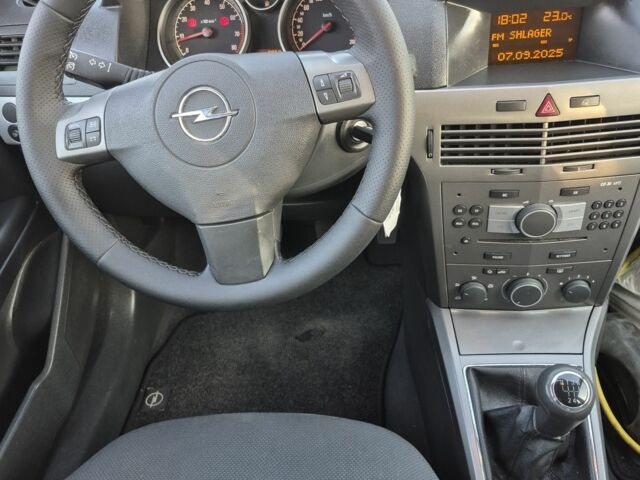 Серый Опель Астра, объемом двигателя 0 л и пробегом 234 тыс. км за 5599 $, фото 3 на Automoto.ua